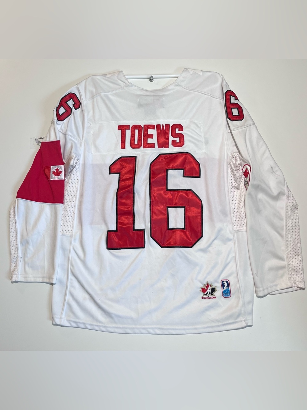 Nike Team Canada Jonathan Toews #16  men’s Hockey Jersey Sz large - Picture 12 of 16